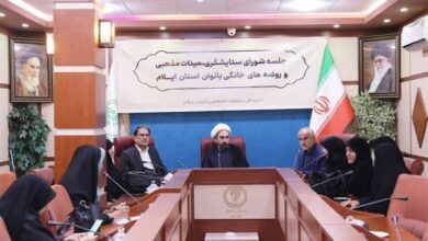 بانوان محور اصلی فعالیت‌های فرهنگی هستند